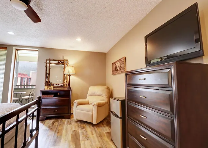 Wl406b West Apartment